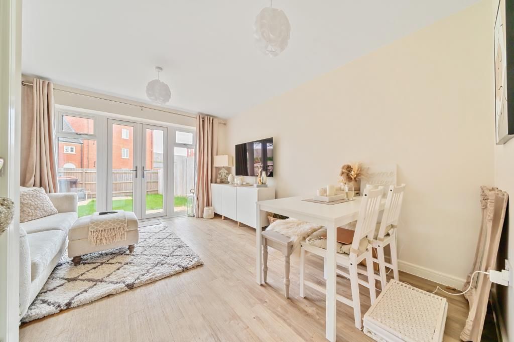 Property photo 3 of 10 Reception