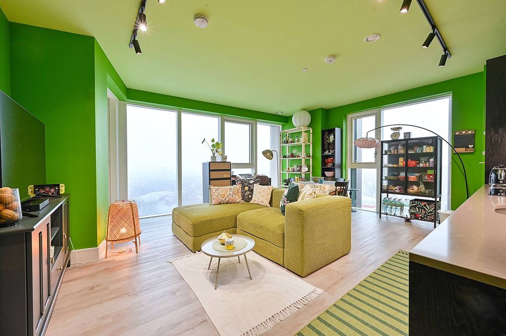 Property photo 2 of 11