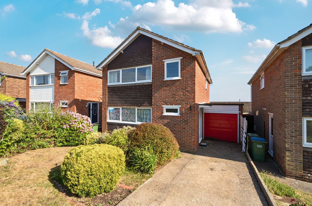 Property photo 1 of 12 1330127-23-6883Bf...