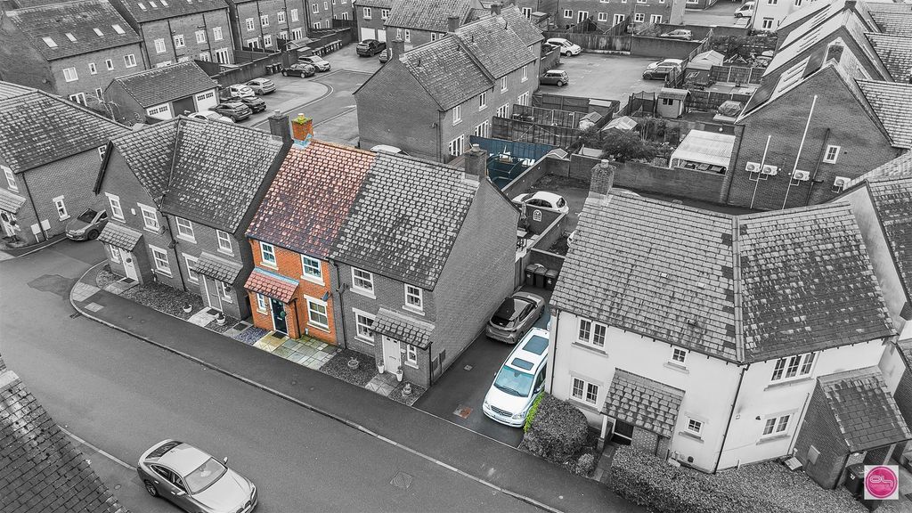 Property photo 2 of 38 Hope Way, Church Gresley (5).Jpg