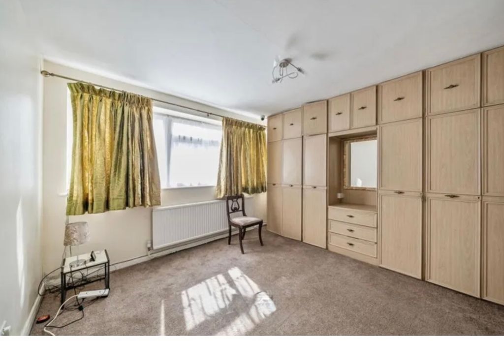 Property photo 3 of 5 Img_1439