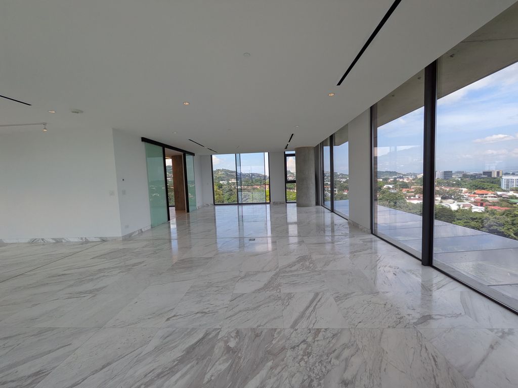 Property photo 1 of 61