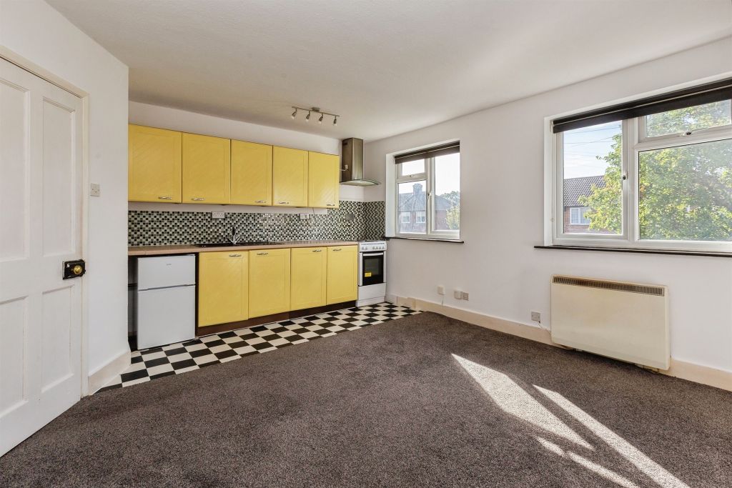 Property photo 2 of 13