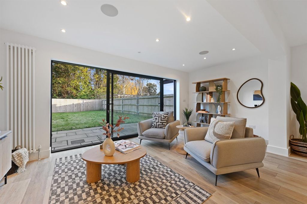 Property photo 3 of 15 Family Living Space.Jpg