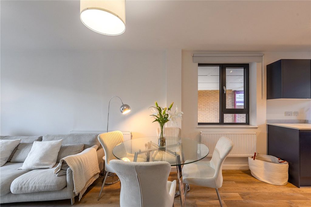 Property photo 3 of 27 Picture No. 14