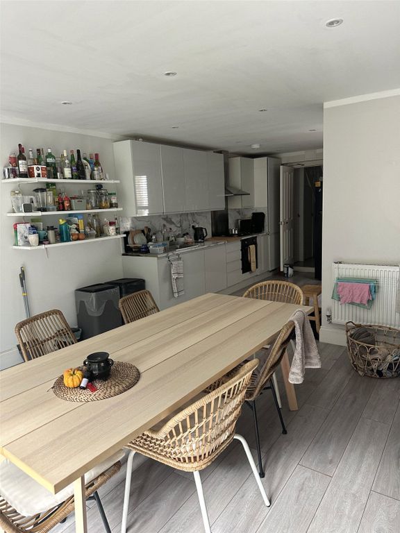 Property photo 3 of 7 Picture No. 20