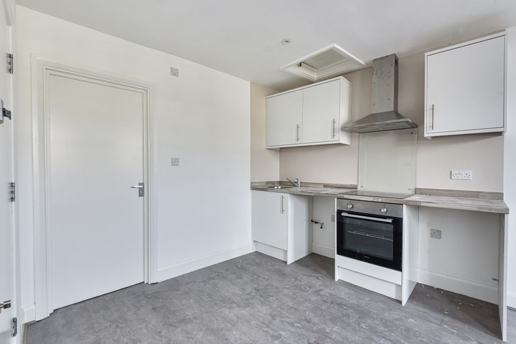 Property photo 2 of 6 925121 (2)