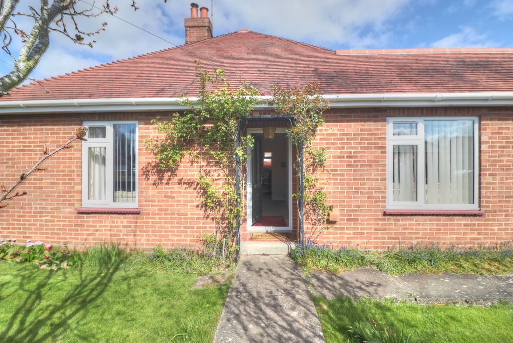 Property photo 2 of 32 Entrance