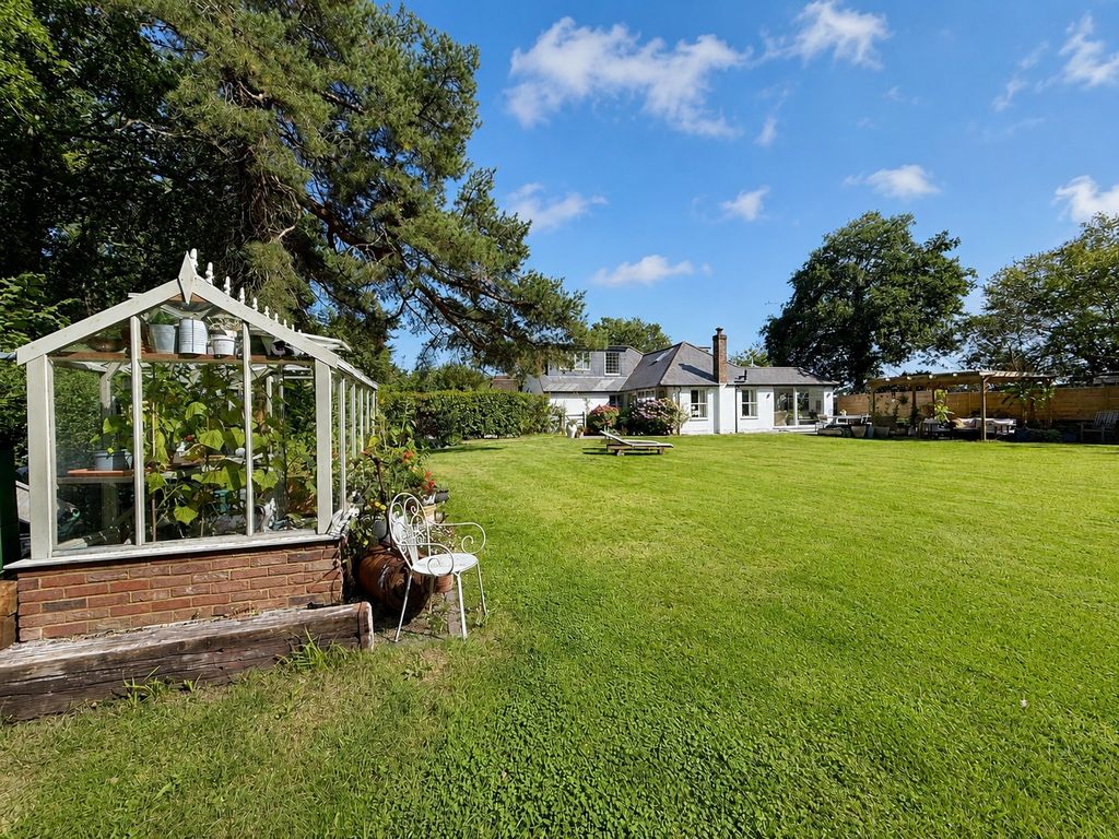Property photo 1 of 44