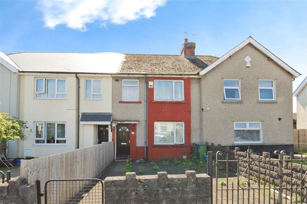 Property photo 1 of 18