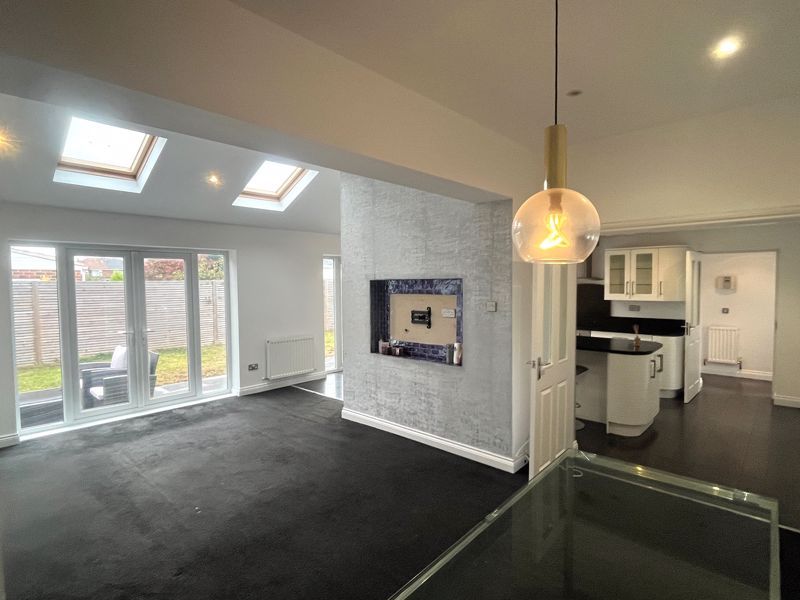 Property photo 3 of 19 Photo 8