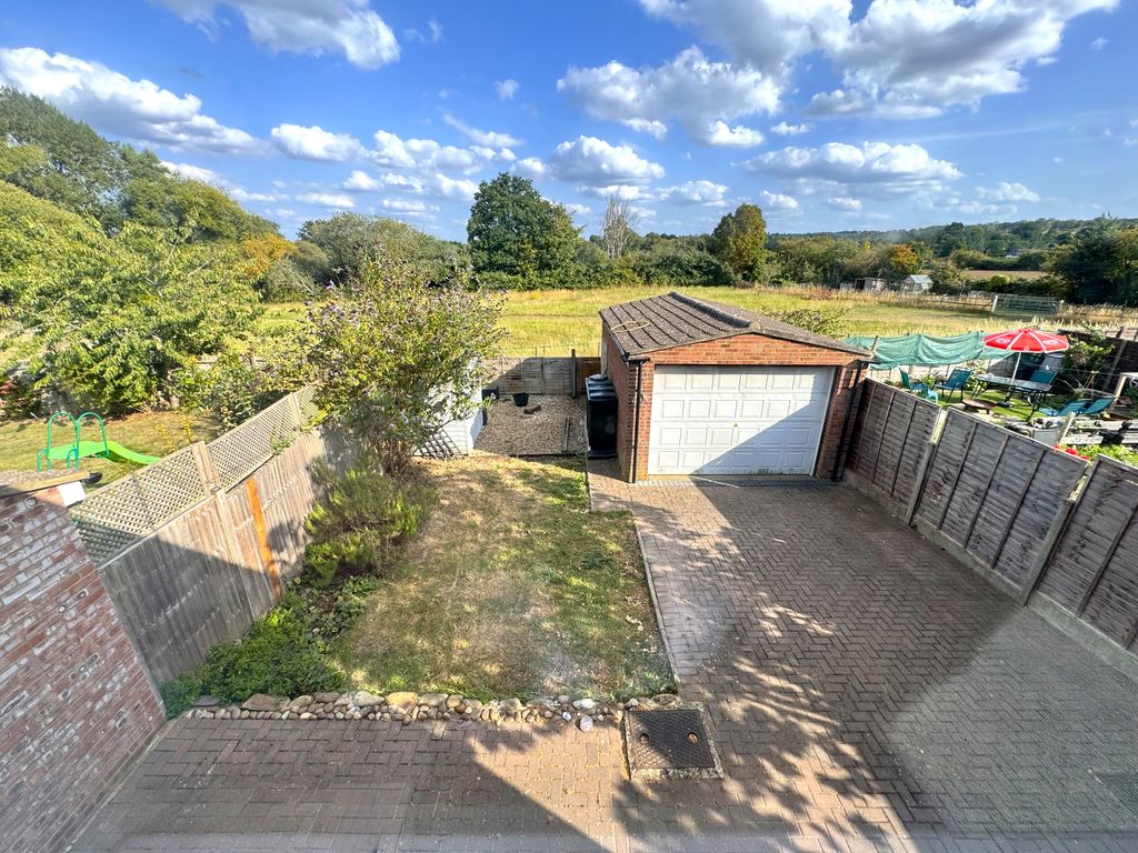 Property photo 2 of 12 Image
