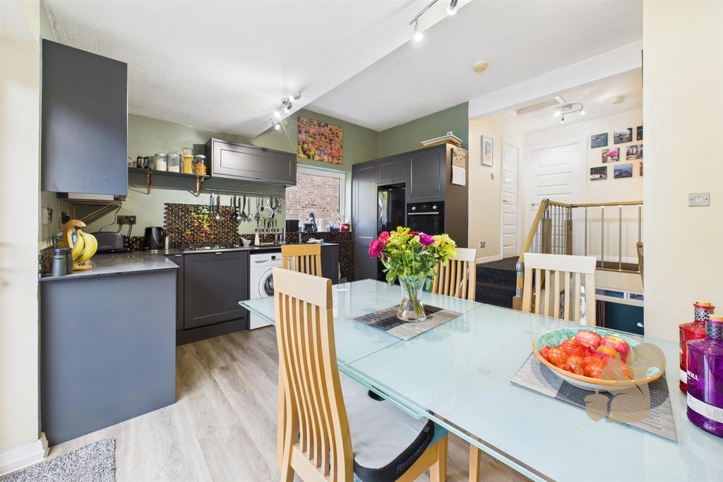 Property photo 3 of 14 Kitchen/Diner