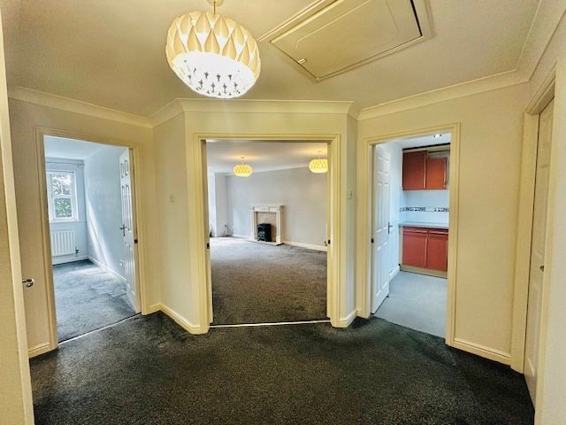 Property photo 2 of 13 Hallway