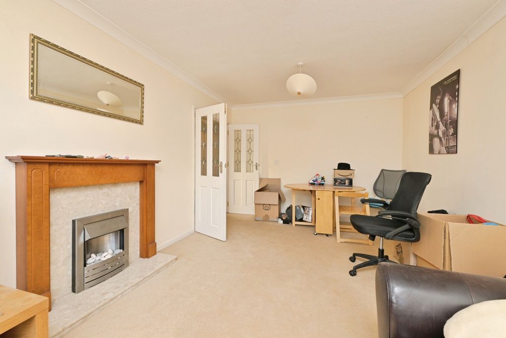 Property photo 3 of 17 Photo