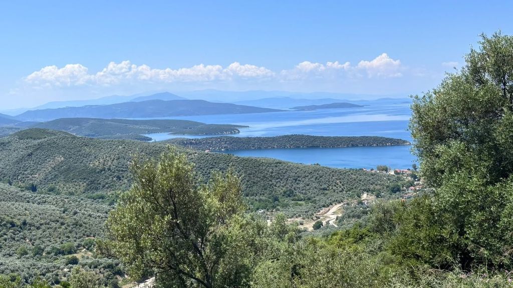 Property photo 1 of 8 Uniqie 4654 Sq.m. Plot With Panoramic View Of The Pagasetic Gulf Between Lafkos And Milina, Pelion