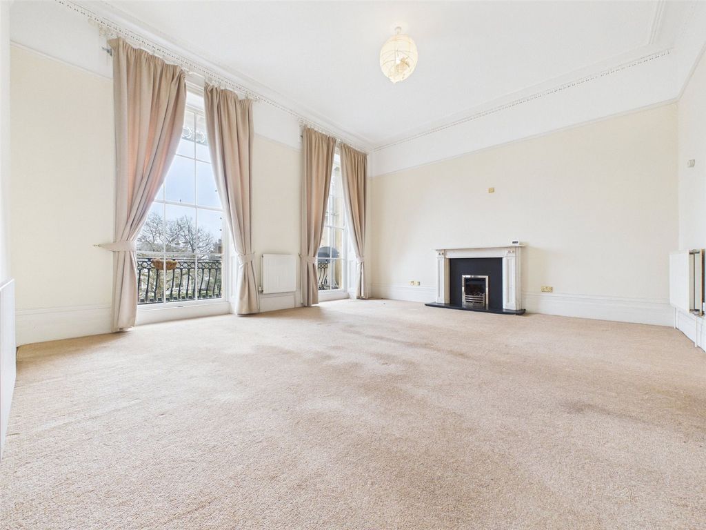 Property photo 3 of 8 Picture No. 09