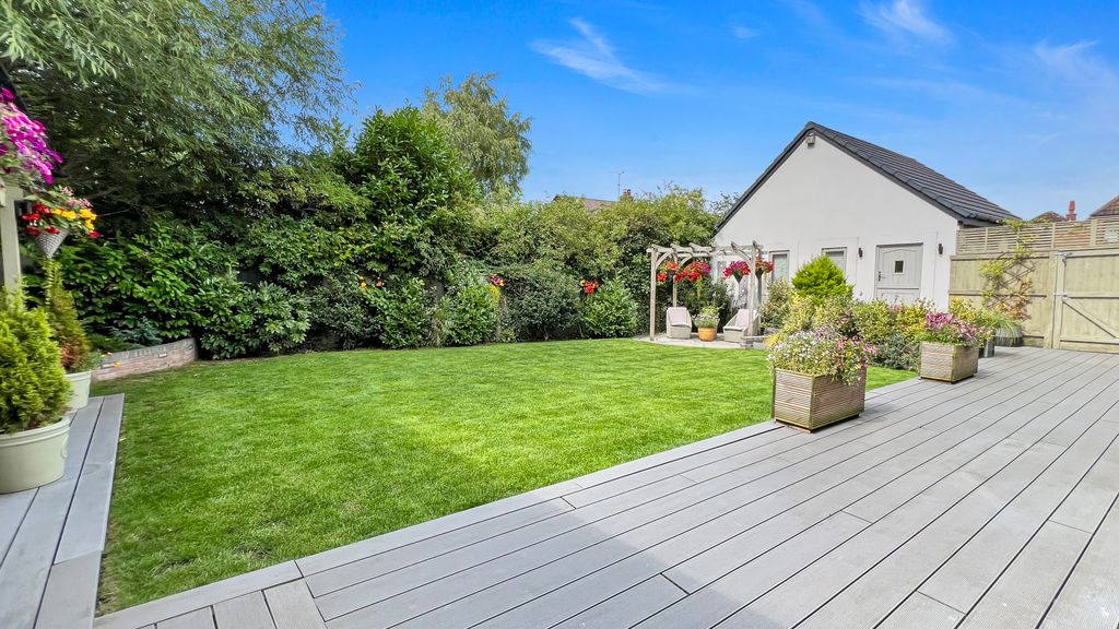 Property photo 2 of 25 Image00010