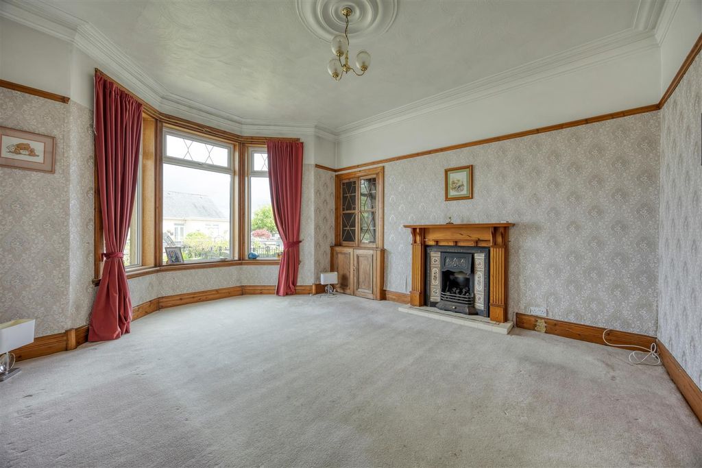 Property photo 2 of 29 22_Cardowan_Road_Stepps_007.Jpeg
