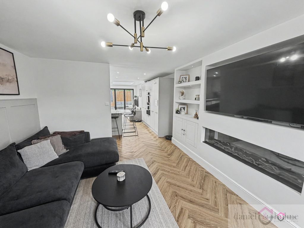 Property photo 3 of 24 Img_9138