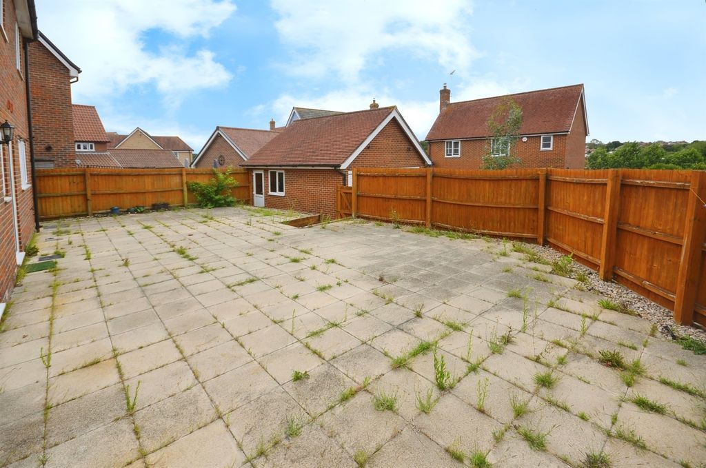 Property photo 3 of 13