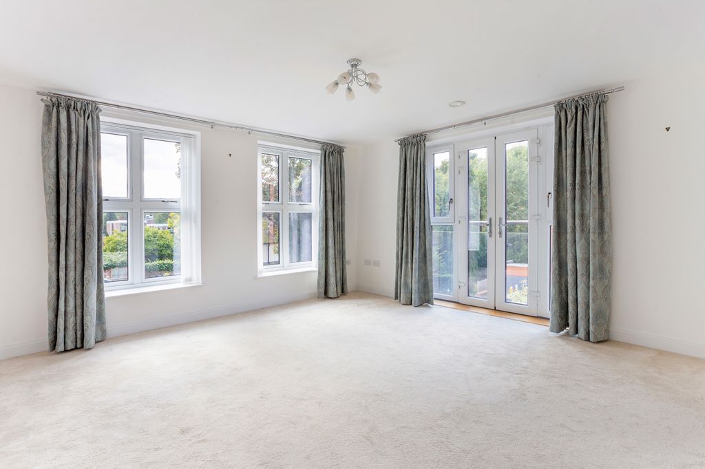 Property photo 2 of 14