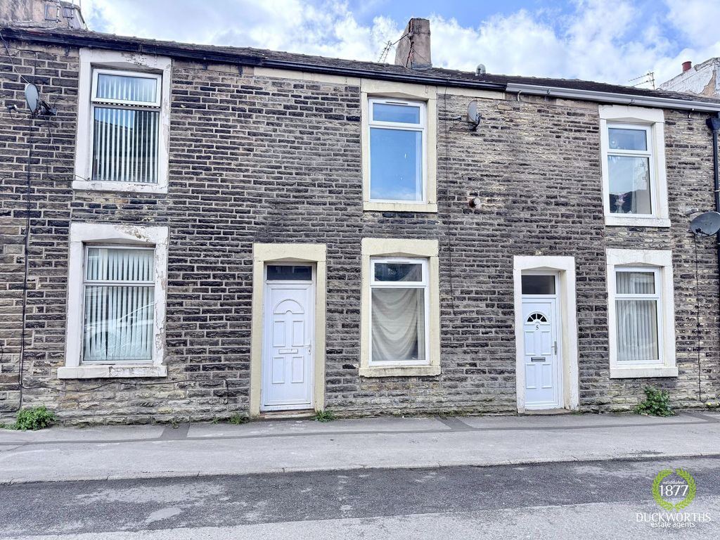 Property photo 1 of 3