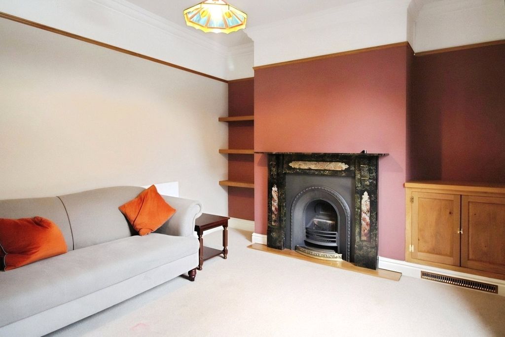 Property photo 2 of 6 Picture No. 15