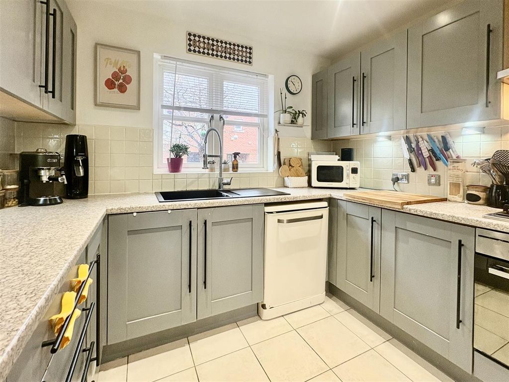 Property photo 3 of 20