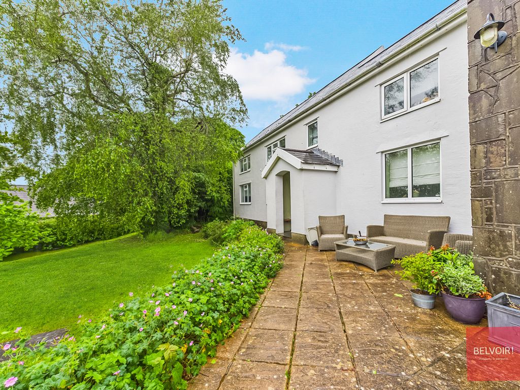 Property photo 1 of 32