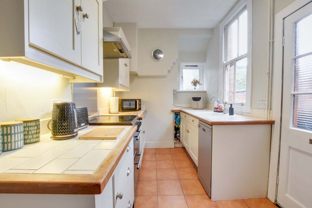 Property photo 3 of 18