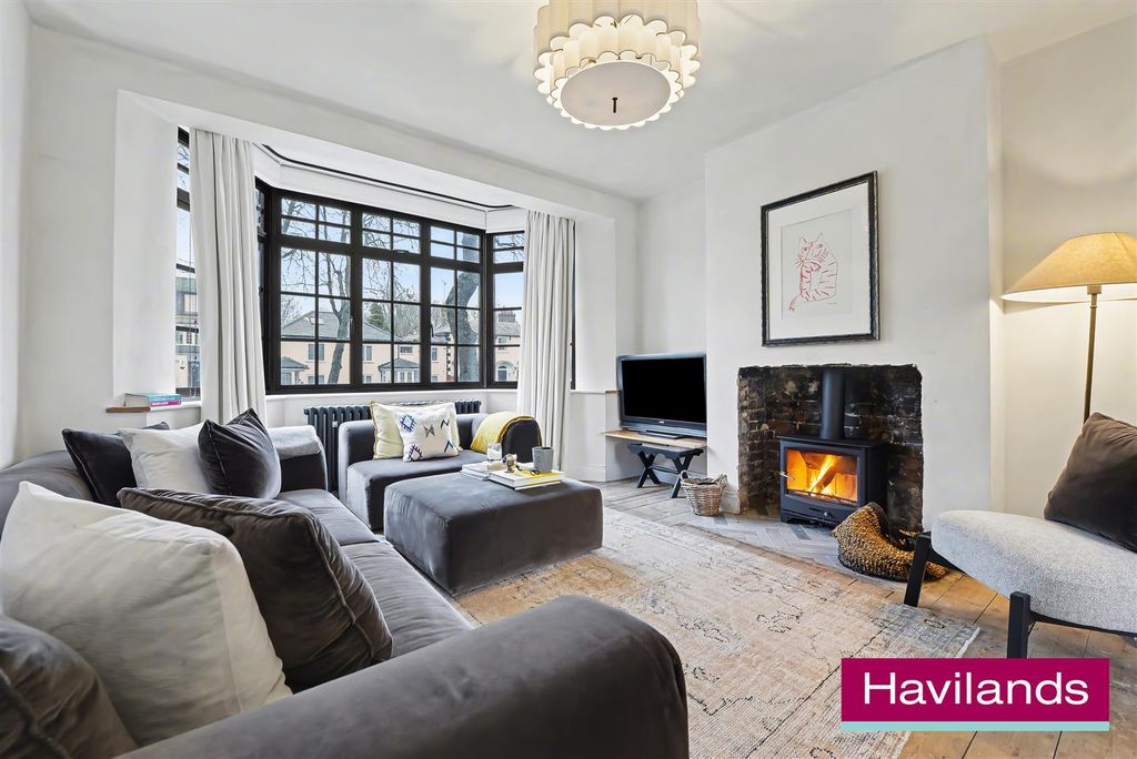 Property photo 2 of 21 Winchmore Hill Road N21 1Qr-12.Jpg