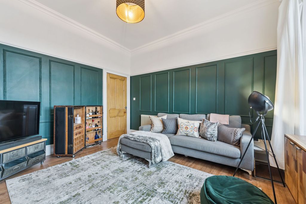 Property photo 3 of 22