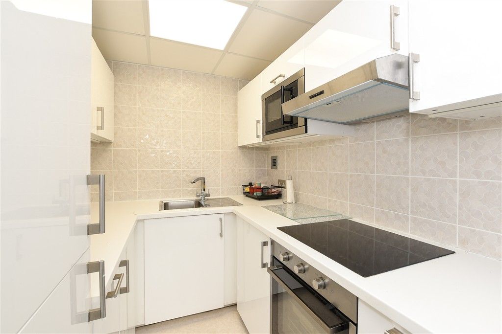 Property photo 3 of 8 Kitchen