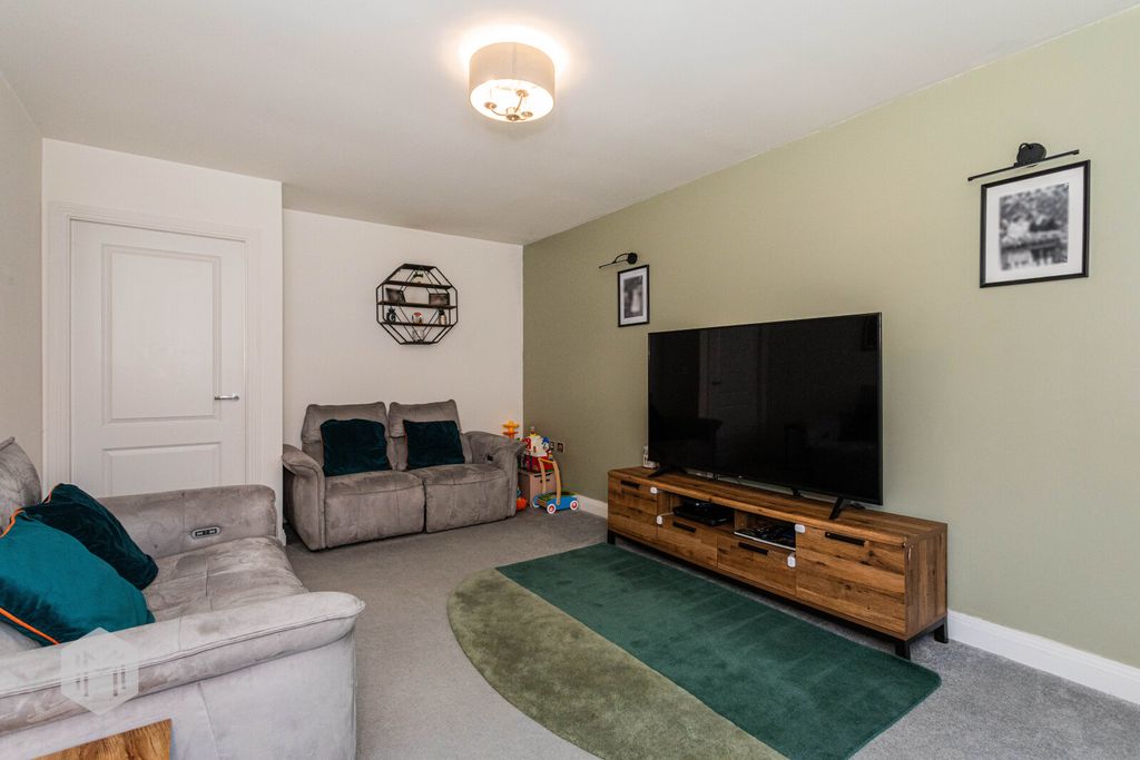 Property photo 3 of 17 Picture No. 14