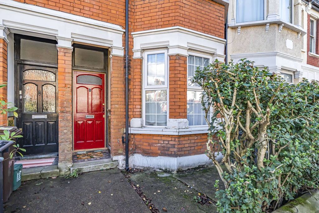 Property photo 2 of 17