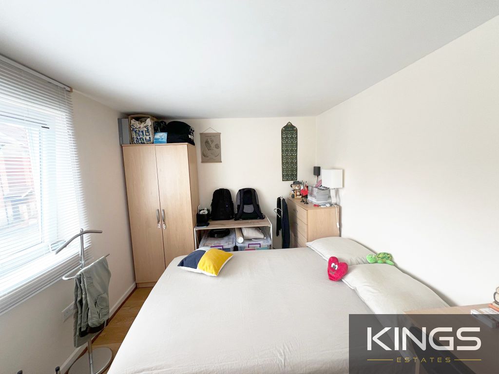 Property photo 1 of 3 Flat 9, 320 Portswood Rd (3)Logo