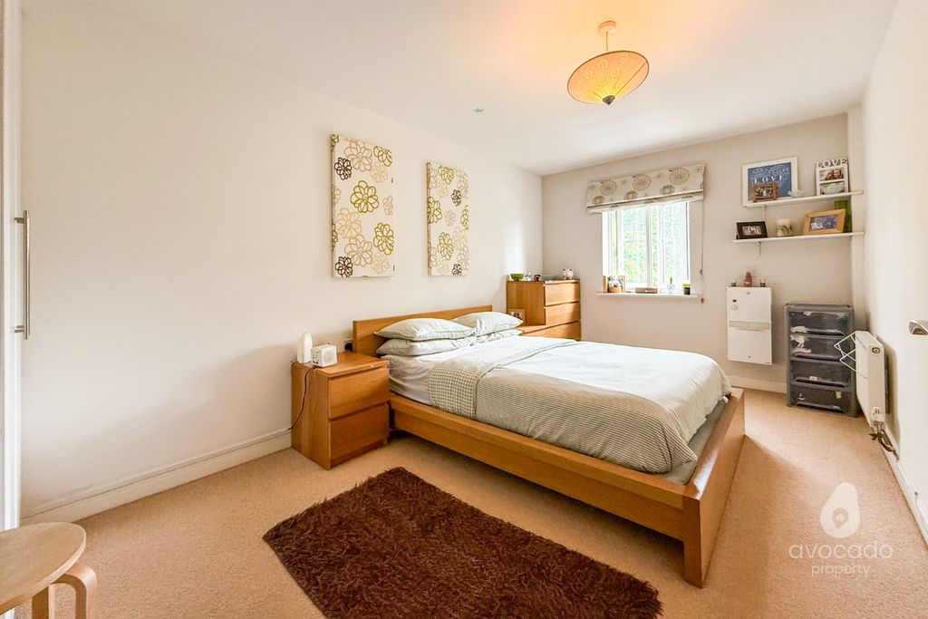 Property photo 2 of 15 4381953