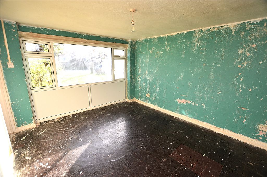 Property photo 3 of 8 Lounge/Diner