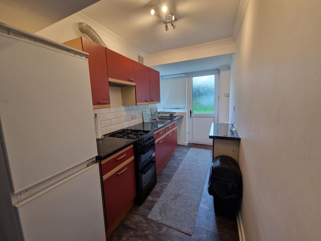 Property photo 2 of 17 Image