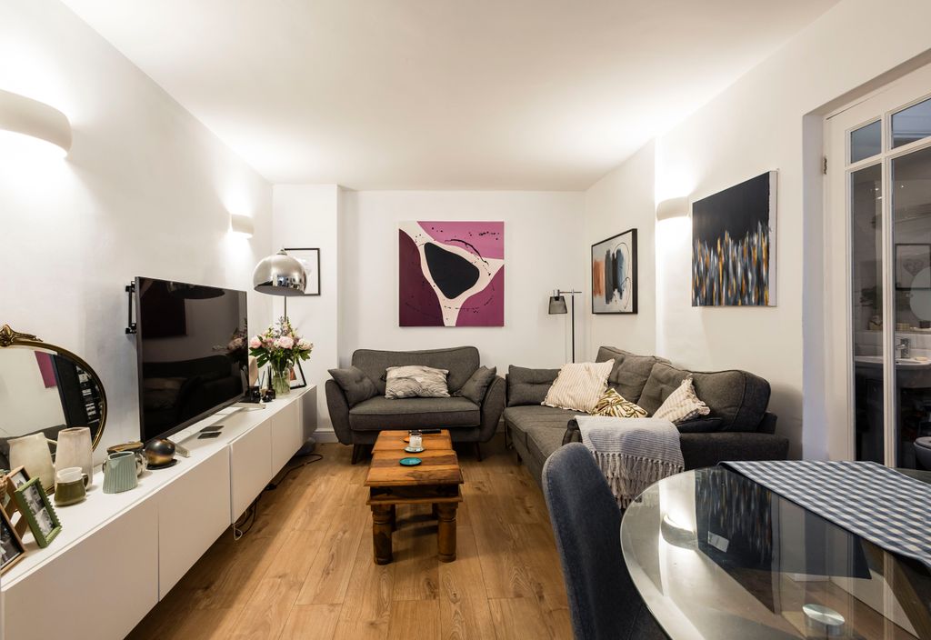 Property photo 3 of 14