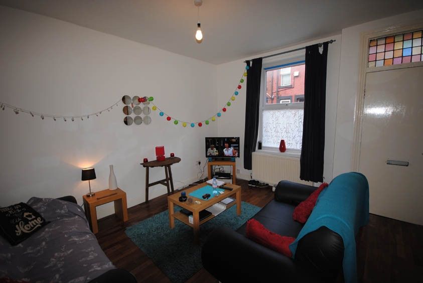 Property photo 3 of 14 Cosy Living Room With Comfortable Seating, A Coffe...