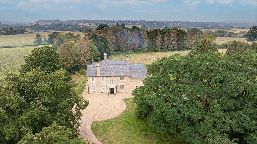 Property photo 1 of 14 Chilvester House-54.Jpg