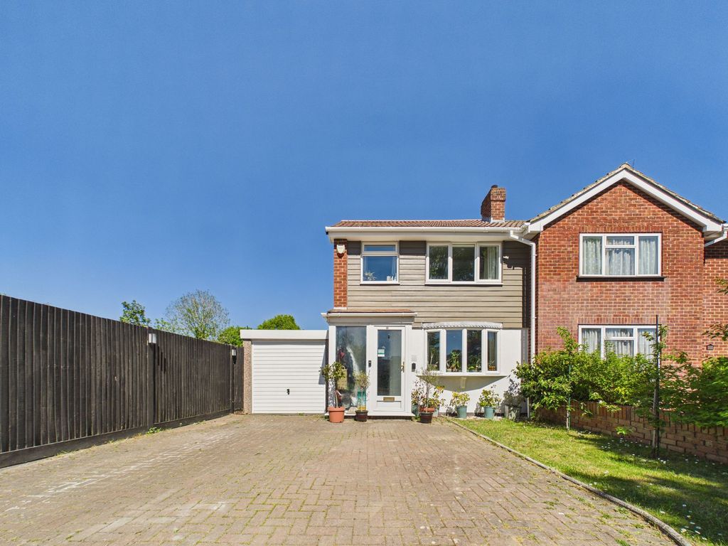 Property photo 1 of 12