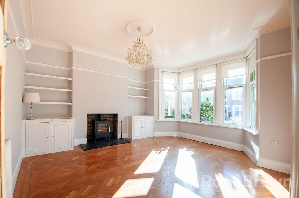 Property photo 2 of 51