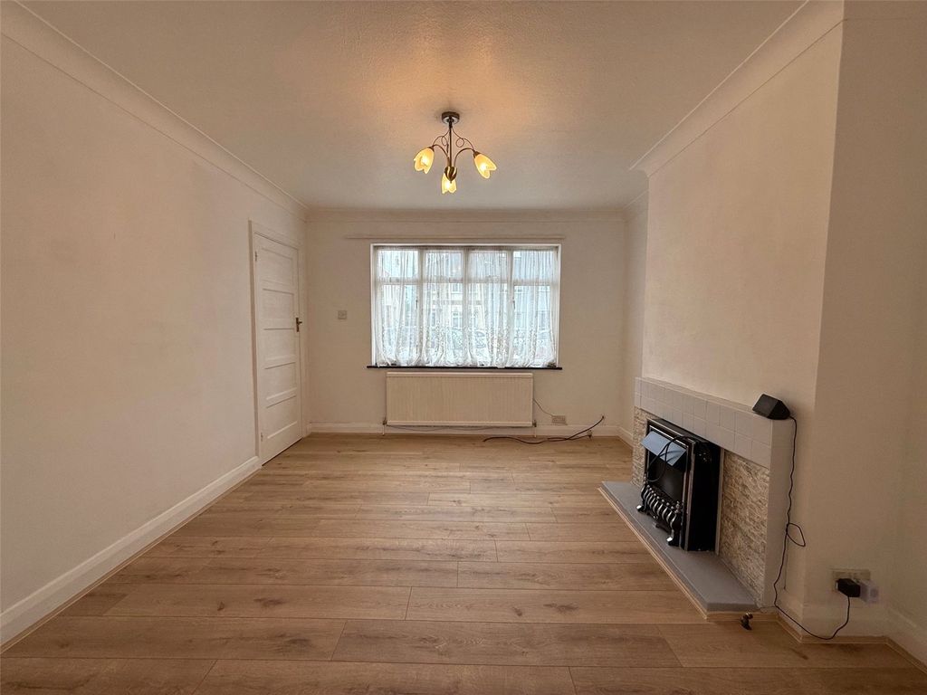 Property photo 1 of 11 Picture No. 30