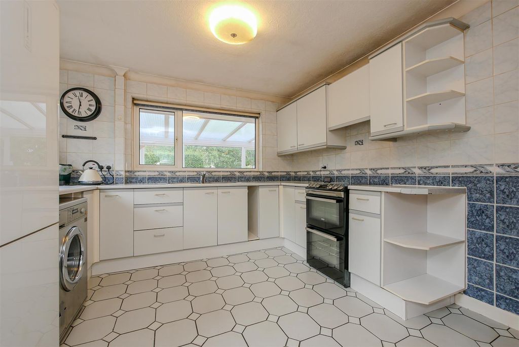 Property photo 3 of 13 Kitchen