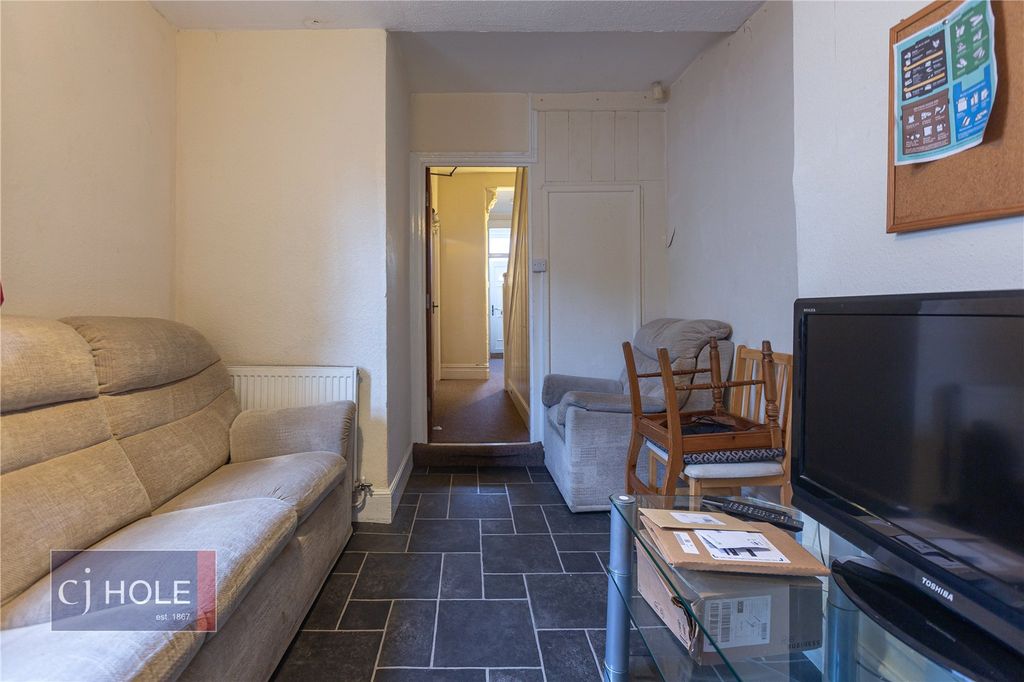 Property photo 2 of 19 Picture No. 23