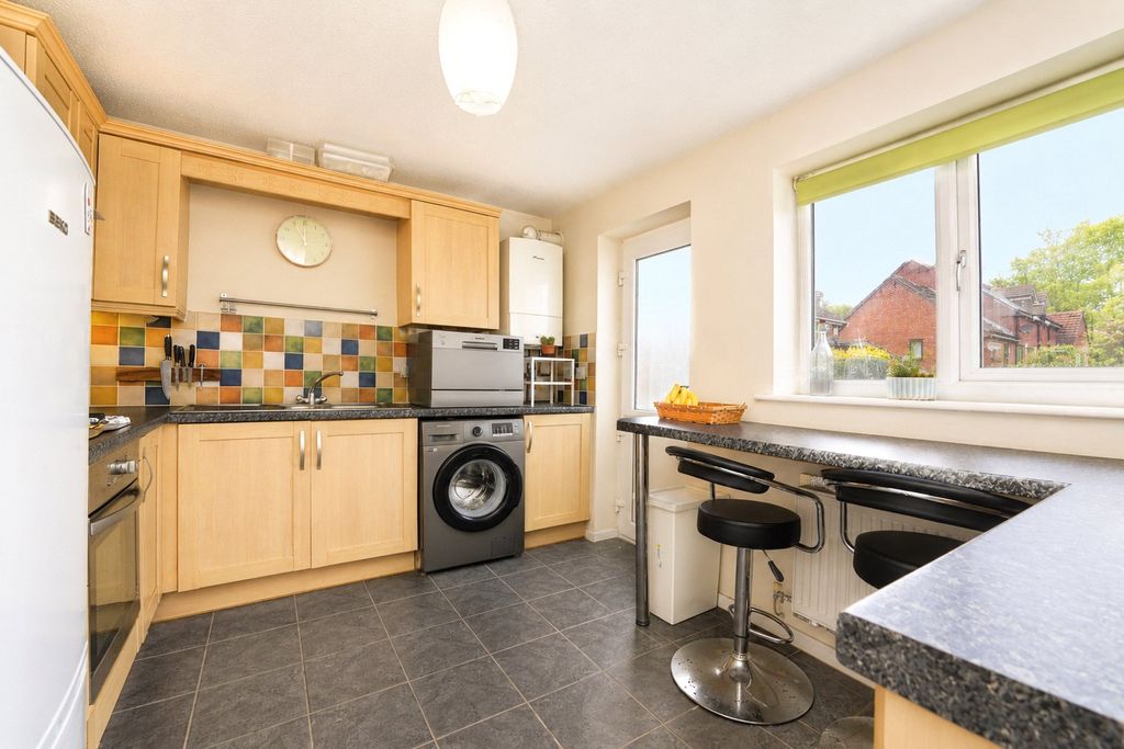 Property photo 2 of 15 Kitchen