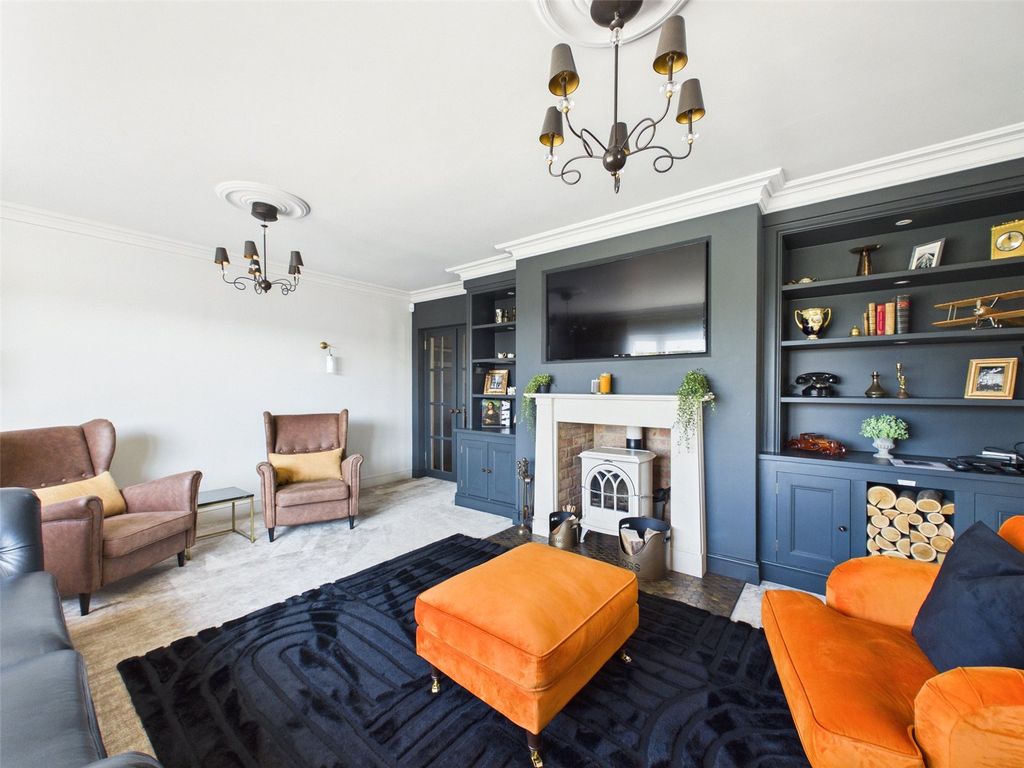 Property photo 3 of 38 Picture No. 36